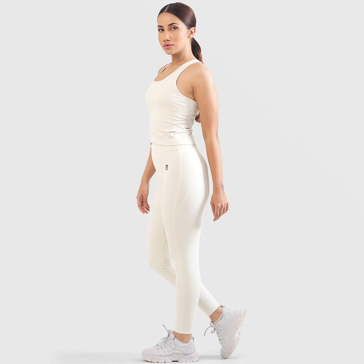 Curvet Leggings (Cream)