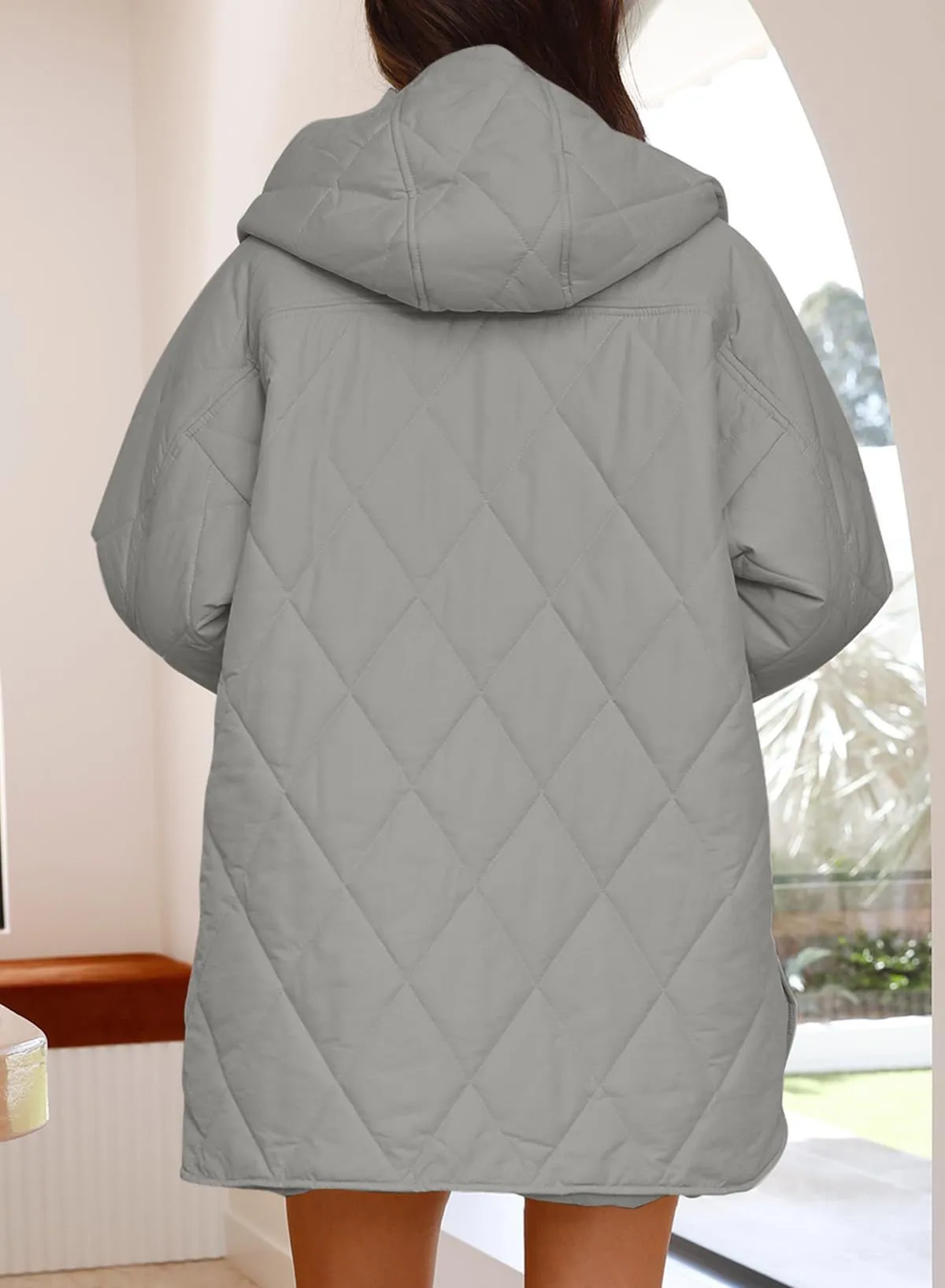 Lightweight women's jacket with quilted hood and hood