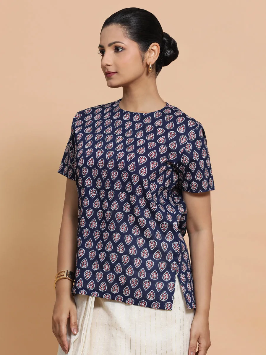 Vaishnavi x Rozaana | Short Sleeves Cotton Saree Blouse in Indigo Blue Spade Block Print Fabric